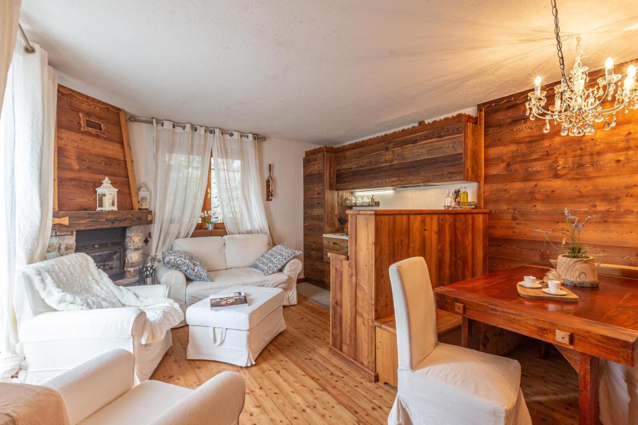 L'Atelier Du Temps - Le Petit Refuge Appartement Конье Экстерьер фото