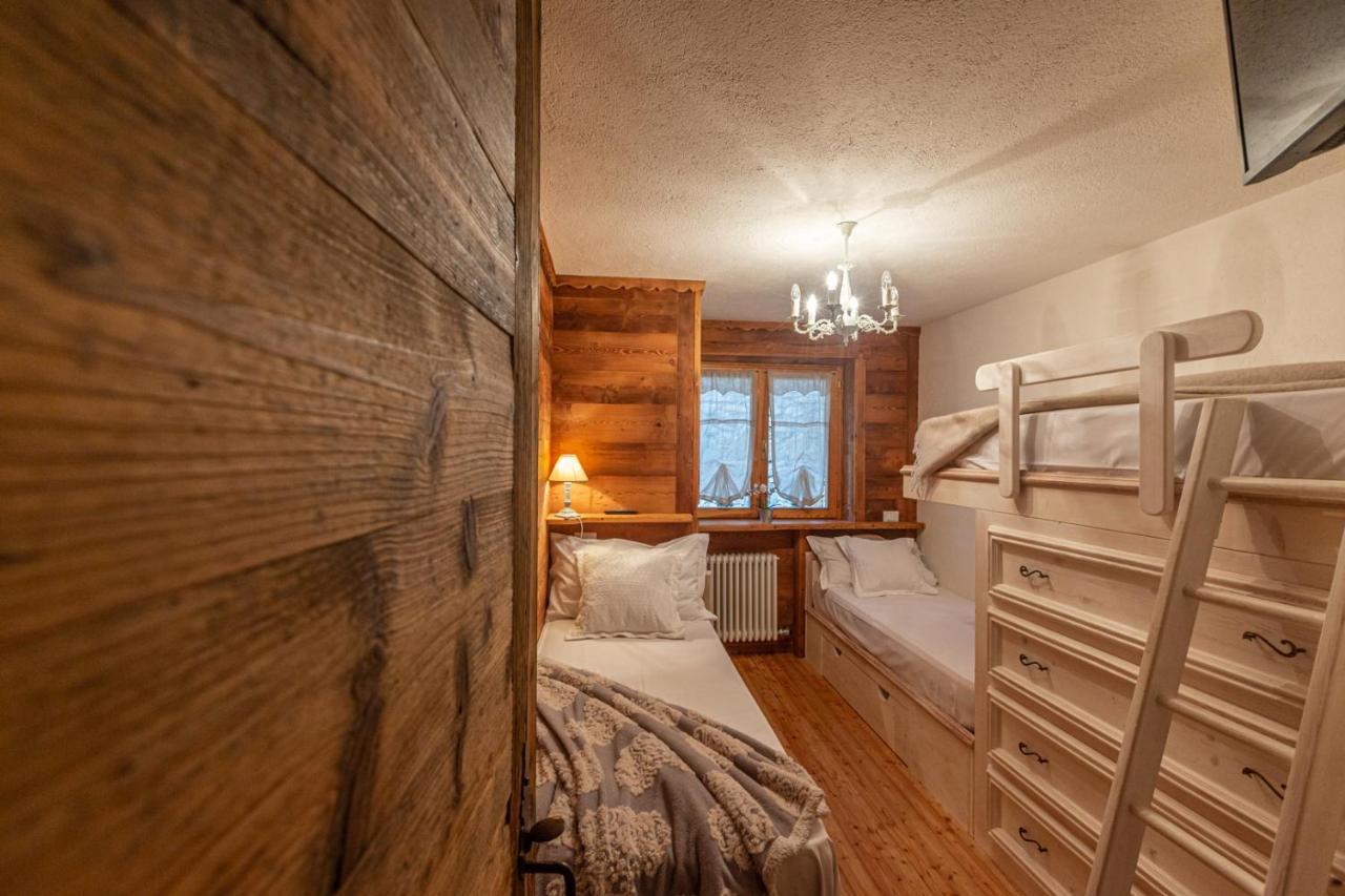 L'Atelier Du Temps - Le Petit Refuge Appartement Конье Экстерьер фото