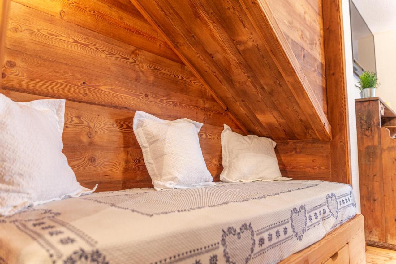 L'Atelier Du Temps - Le Petit Refuge Appartement Конье Экстерьер фото